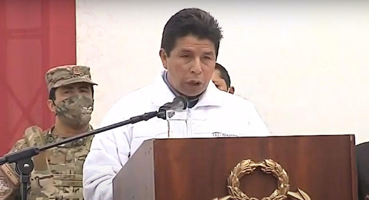 Pedro Castillo ha logrado salir avante de dos mociones de censura para lograr su salida de la presidencia peruana. Foto: Youtube
