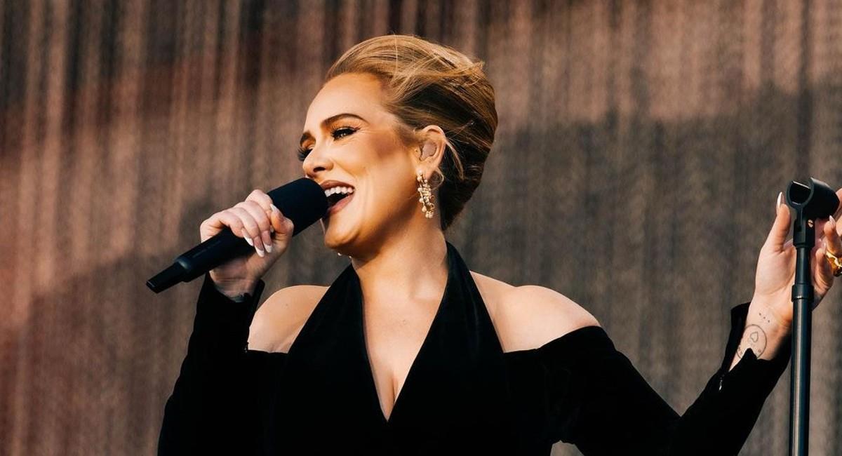 Adele en concierto. Foto: Instagram @Adele