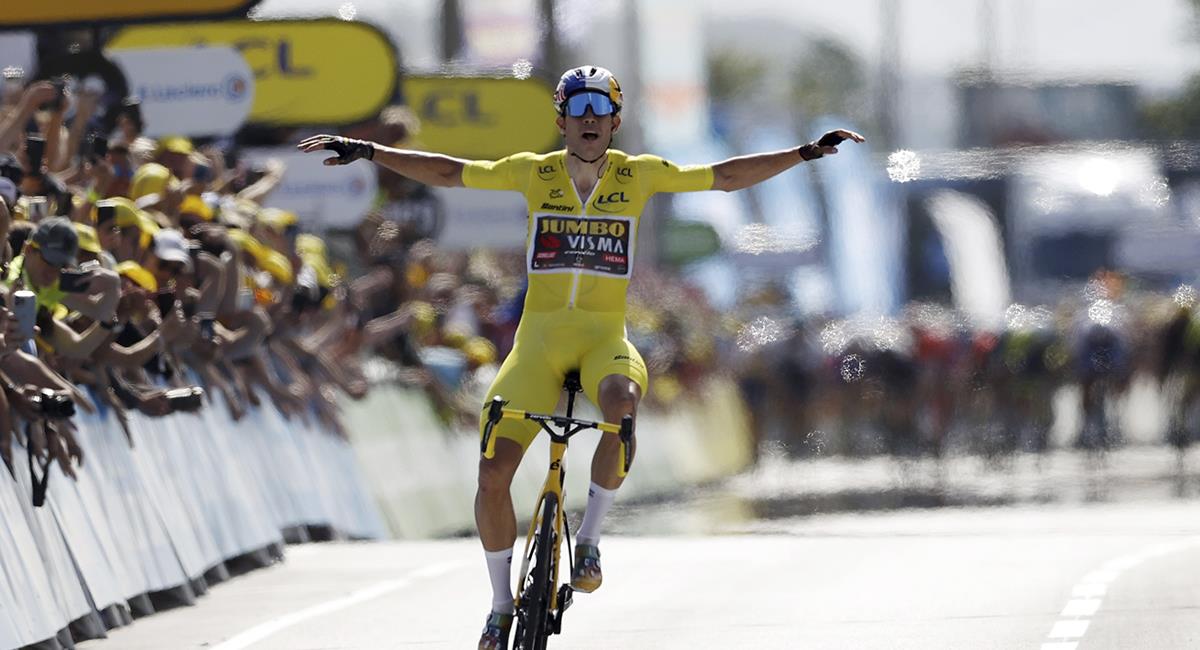 Wout Van Aert del Jumbo Visma ganó la cuarta etapa del Tour de Francia 2022. Foto: EFE