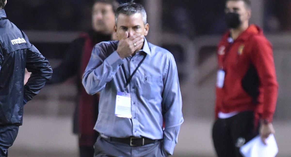 El técnico del Deportivo Cali habló tras la derrota frente al Melgar FC. Foto: EFE José Sotomayor Jiménez