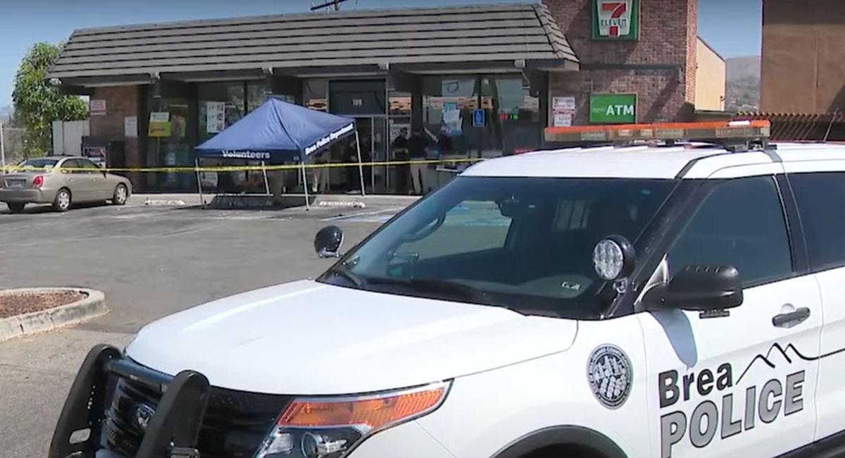 En Brea, California, un empleado de una tienda 7-eleven murió en medio de un tiroteo. Foto: Youtube