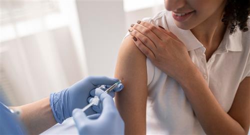Estados Unidos aprueba nueva vacuna con 90% de efectividad
