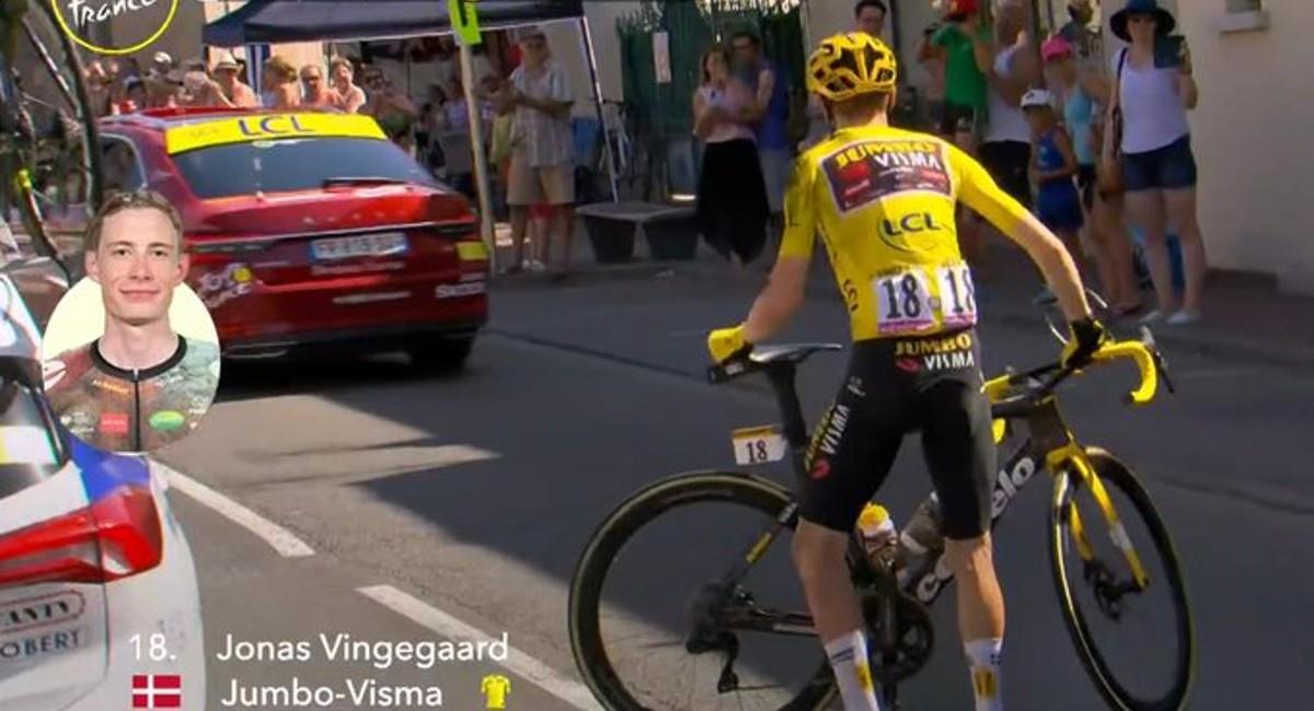 Jonas Vingegaard se cayó en la etapa 15 del Tour de Francia. Foto: Twitter Tour de Francia