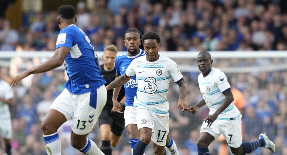 Yerry Mina fue titular en la derrota del Everton ante Chelsea. Foto: EFE
