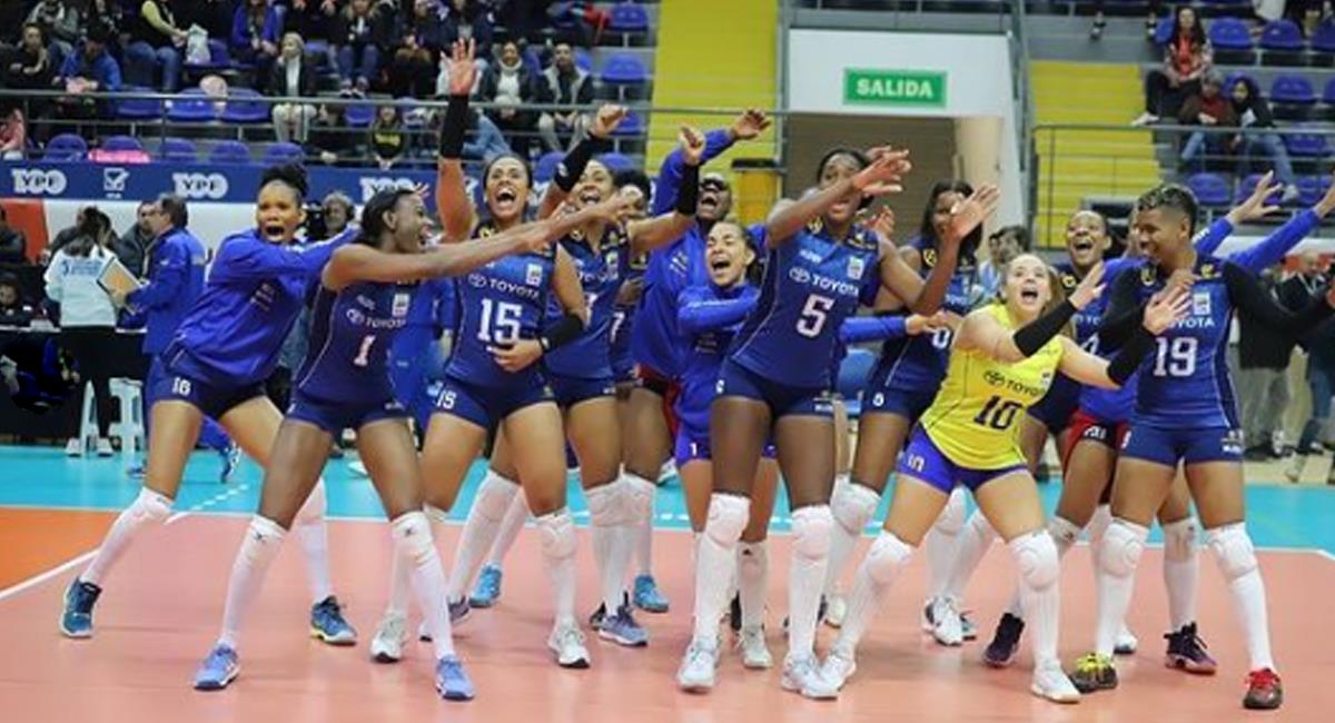 La Selección Colombia femenina de Voleibol es subcampeona en el clasificatorio tras caer ante Argentina. Foto: Instagram voleicolombia