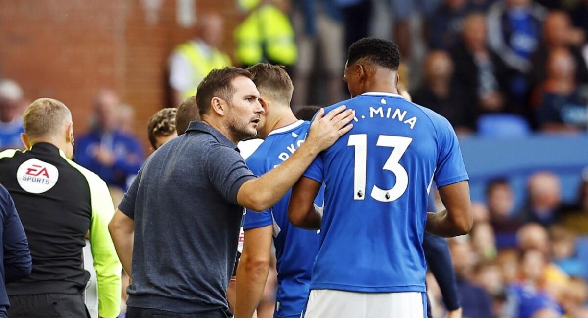 Yerry Mina sigue generando dudas en el Everton de Inglaterra. Foto: Twitter Everton