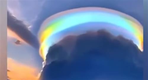 Una nube arcoíris adorno el cielo en China 