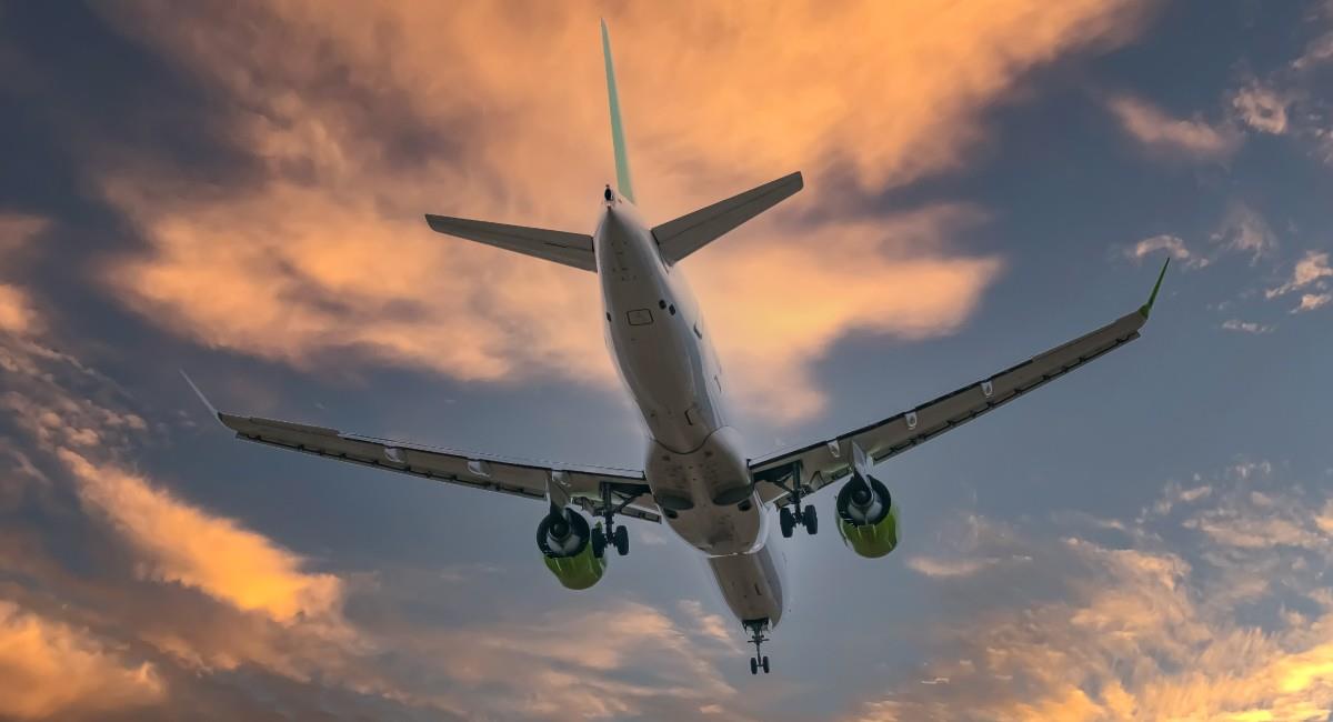 La aviación representa el 2% de las emisiones de CO2, pero en general el sector suma un 3,5% al calentamiento global. Foto: Shutterstock