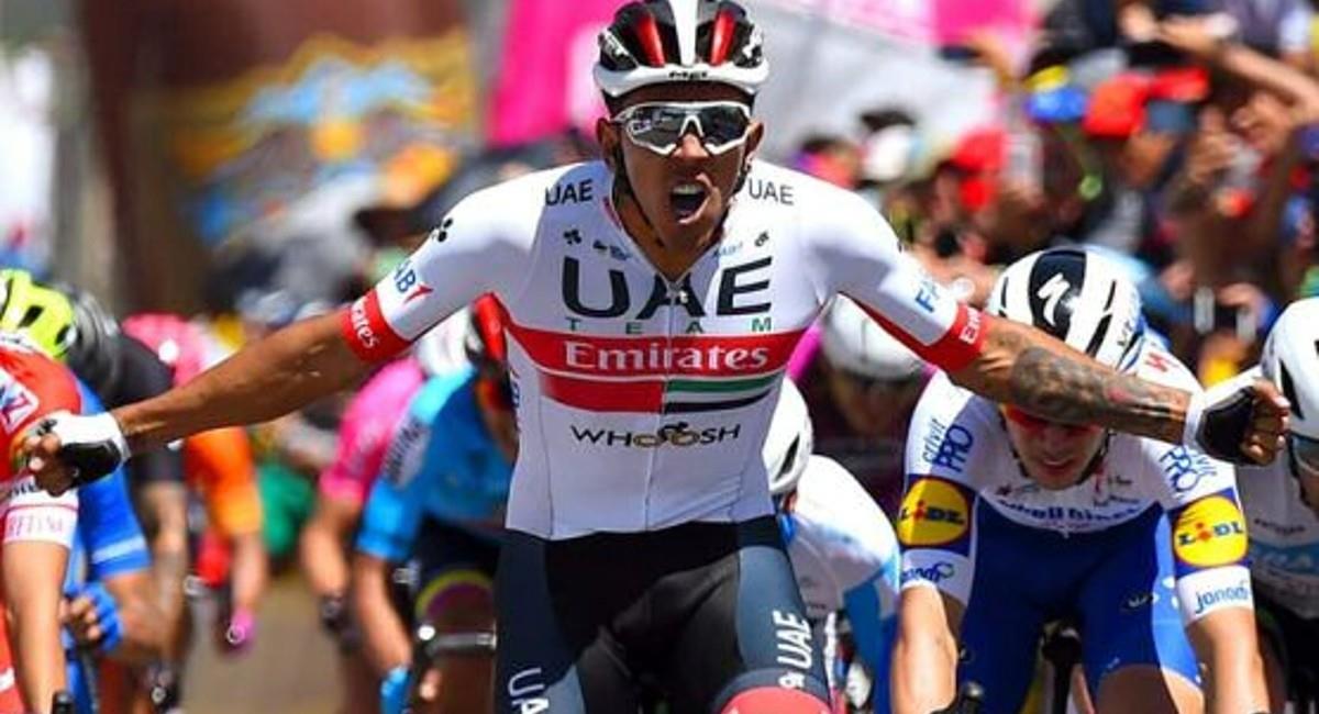 El colombiano conquistó la etapa 221 de la Vuelta en el sprint. Foto: Twitter UAE Emirates