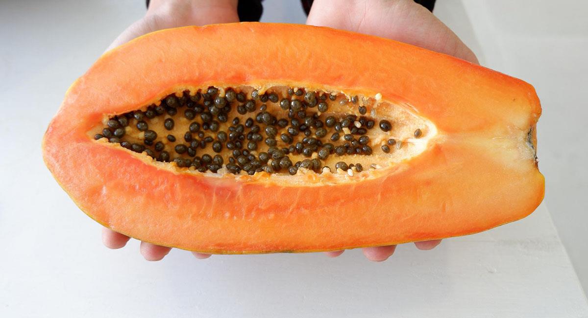 No desperdicies las semillas de la papaya. Foto: Pixabay