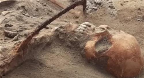 Encuentran restos de una posible "mujer vampiro" en Polonia 
