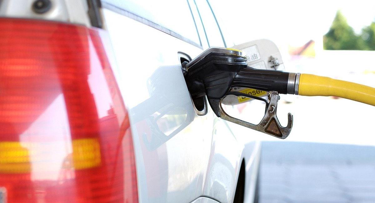 El galón de gasolina en Colombia terminará el año 2022 con un incremento de 600 pesos. Foto: Pixabay