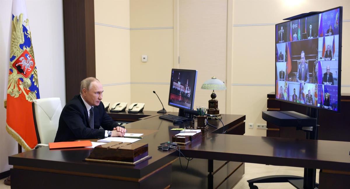 Putin impone la ley marcial en las regiones anexionadas. Foto: EFE