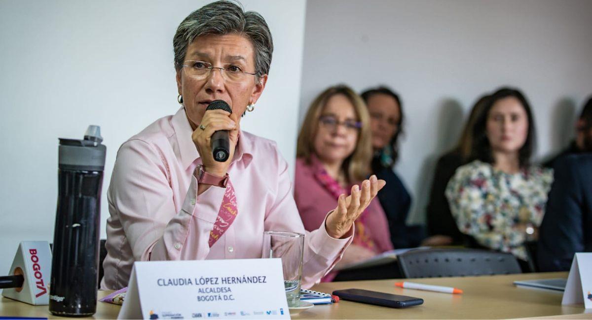 Alcaldesa Claudia Lopéz en el foro de 'Gobernantes al tablero'. Foto: Twitter @claudialopezcl