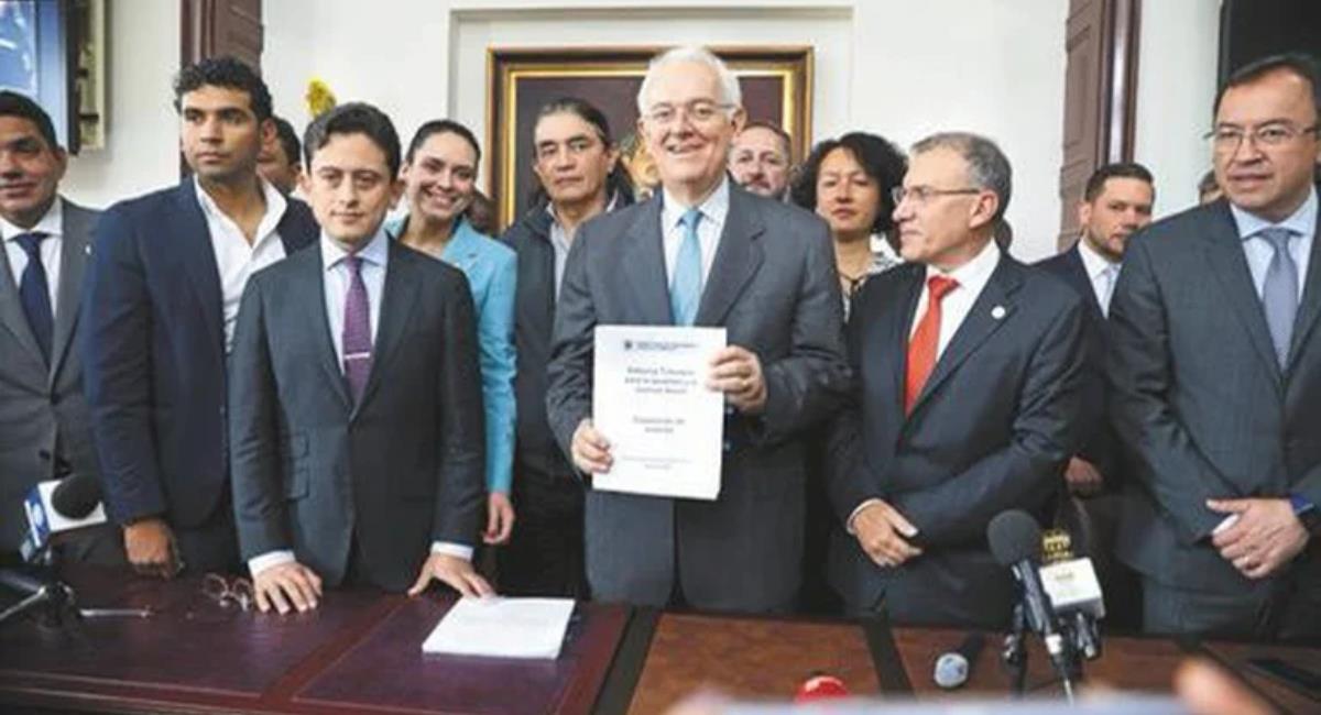 Ministerio de Hacienda radica ponencia de la reforma tributaria. Foto: Presidencia
