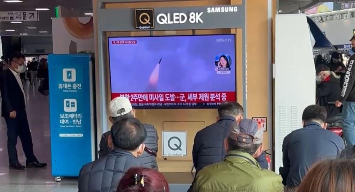 Las dos Coreas disparan misiles a sus respectivas aguas. Foto: EFE
