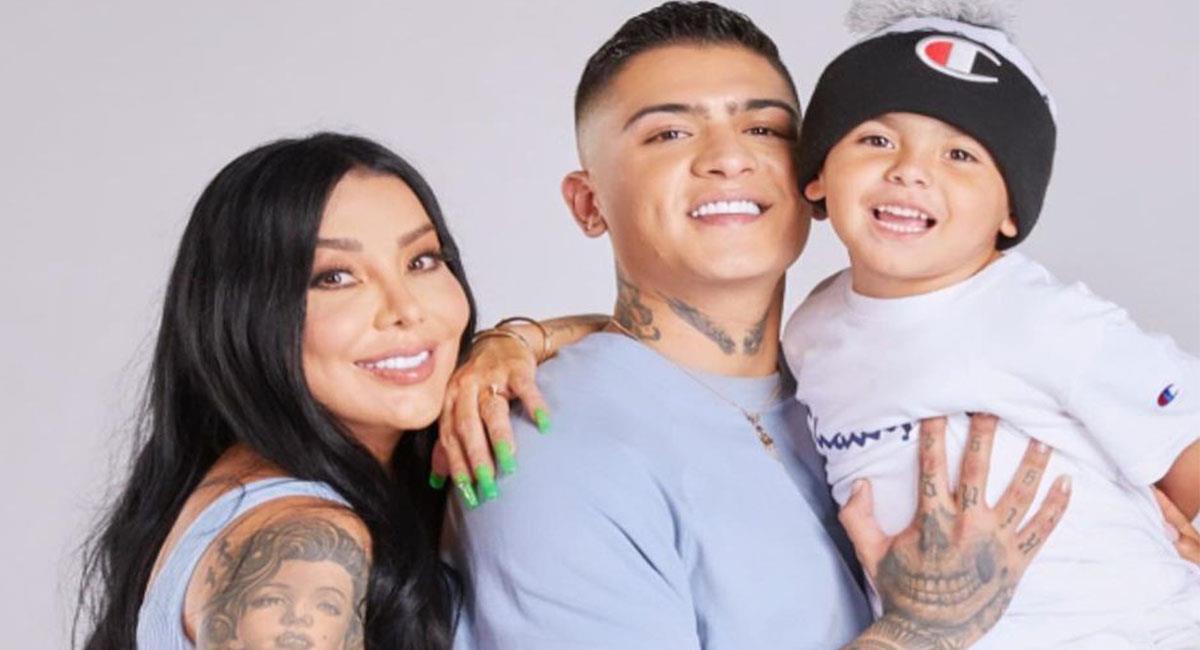 Marcela Reyes junto a su familia. Foto: Instagram @marcelareyes
