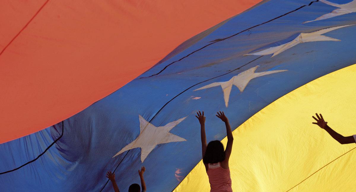Renovar el pasaporte venezolano en Colombia. Foto: Unsplash