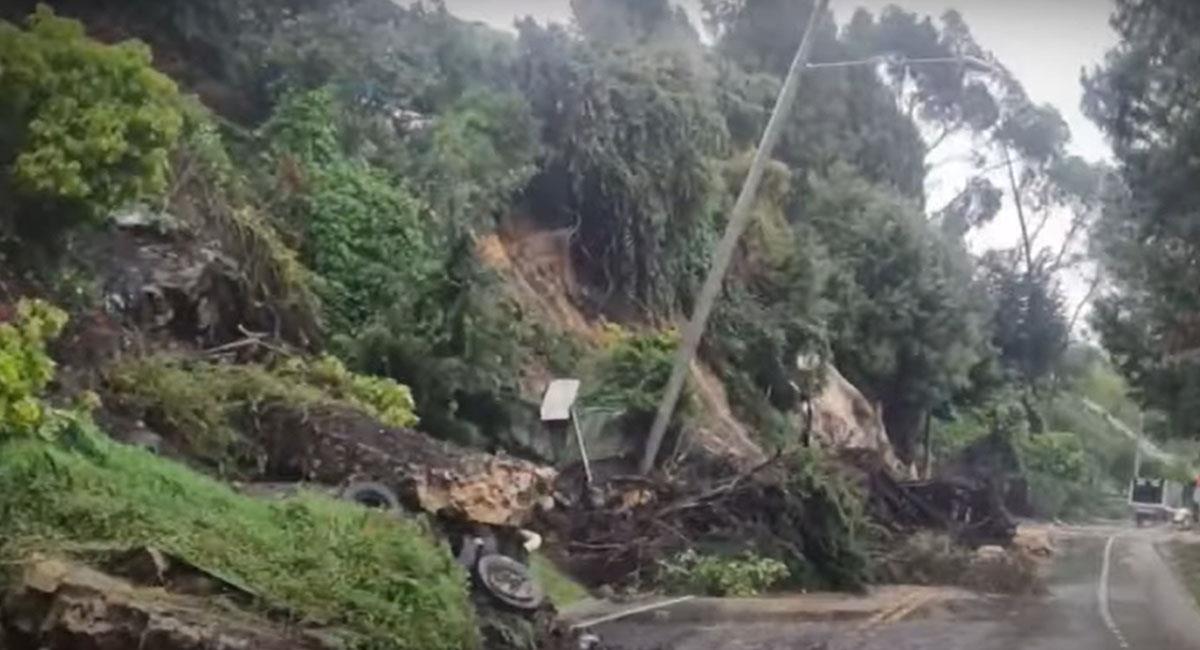 El invierno ha causado deslizamientos que han generado tragedias como la registrada en La Calera el sábado. Foto: Youtube