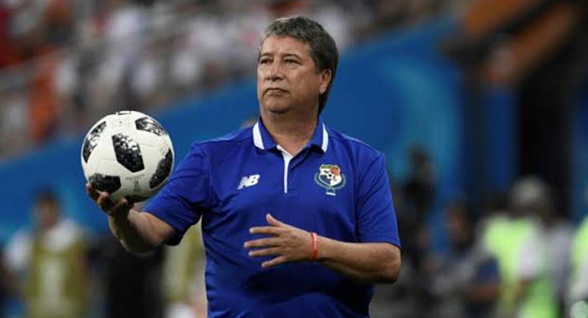Hernán Darío Gómez vuelve al futbol colombiano como nuevo entrenador para el 2023. Foto: Twitter @ManulaMG ·