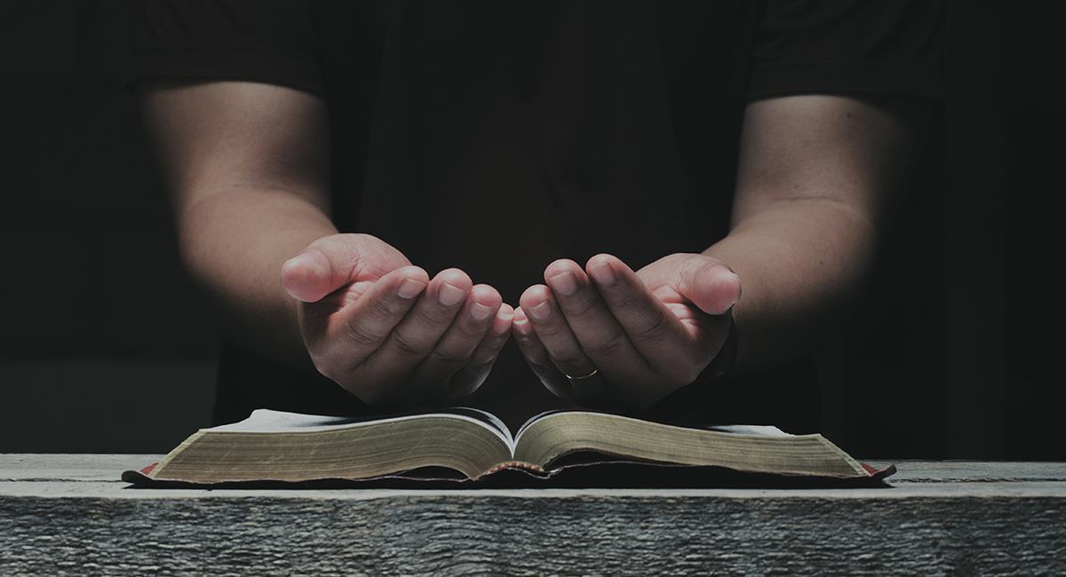 Oración para una gran necesidad; reza para obtener la ayuda que requieres. Foto: Shutterstock