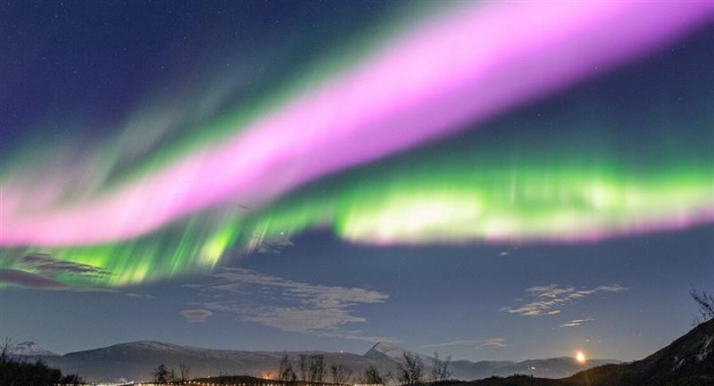 Por esta razón el cielo de Noruega se iluminó con auroras boreales 