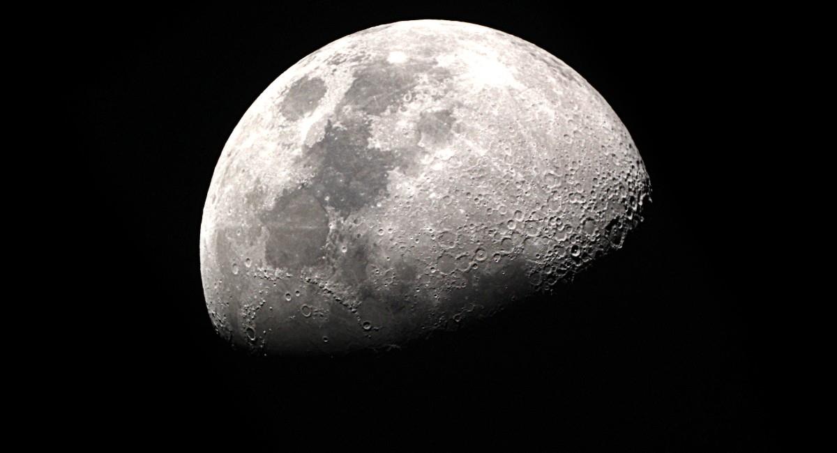 El primer acercamiento de esta época a nuestr satélite está siendo Artemis. Foto: Shutterstock