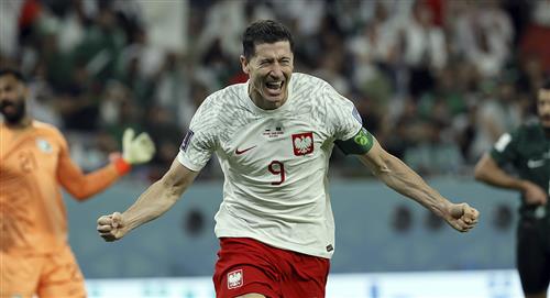 Polonia con gol de Lewandowski se impone ante Arabia y es líder del Grupo D