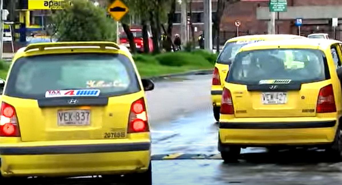 Los taxistas están acostumbrados a los olvidos de sus pasajeros, menos a que dejen a sus propios hijos. Foto: Youtube