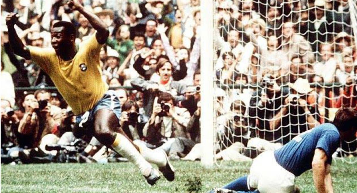 Pelé celebra el gol 100 de Brasil en los mundiales. Final México 1970. Foto: Twitter @GarotosCuba