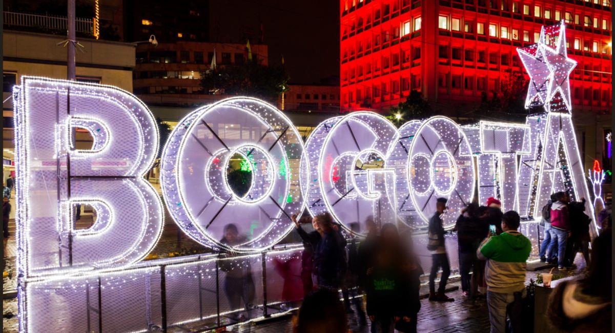 Vuelve la ciclovía nocturna en Bogotá. Foto: Shutterstock Gabriel Leonardo Guerrero