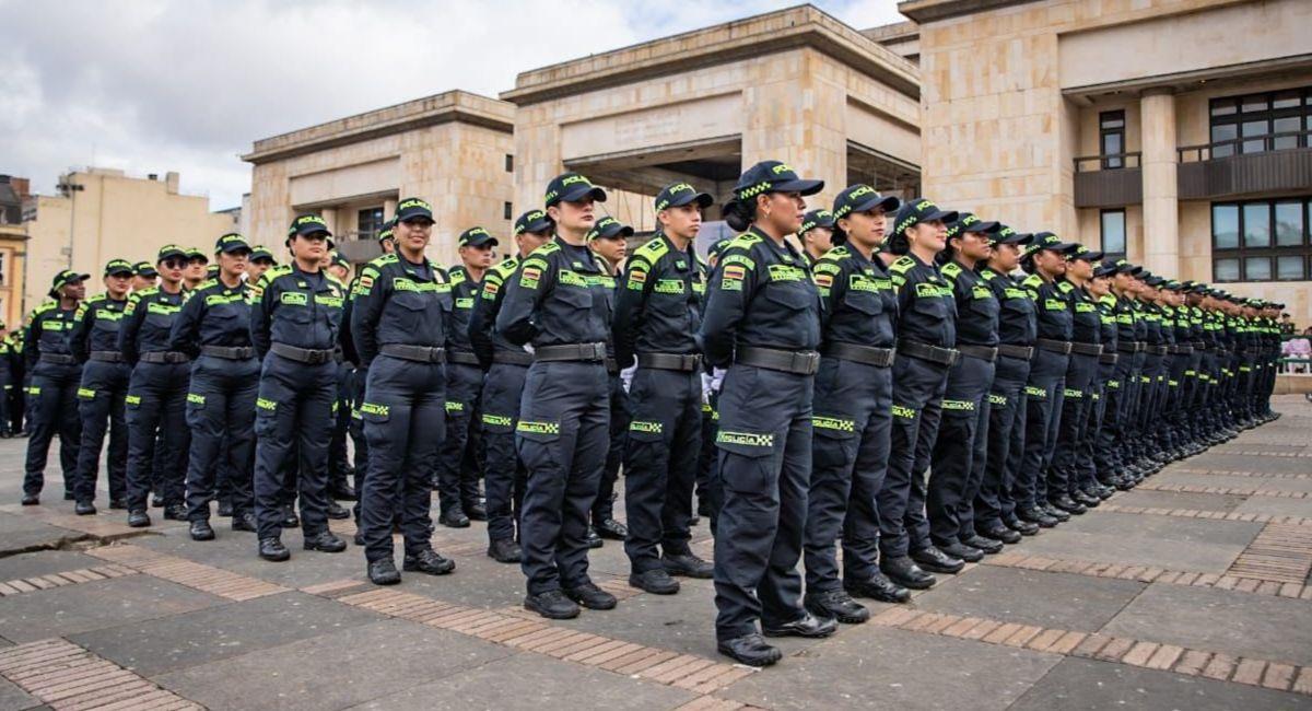 Llegaron a Bogotá 1.500 nuevos policías para reforzar la seguridad. Foto: Twitter @ClaudiaLopez