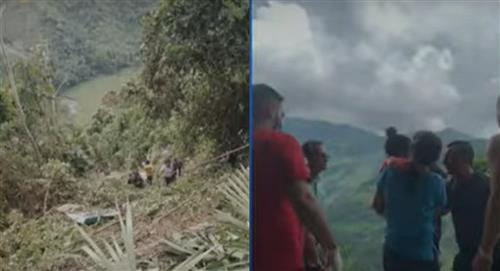 Cae bus a un abismo de 80 metros en Caparrapí, Cundinamarca