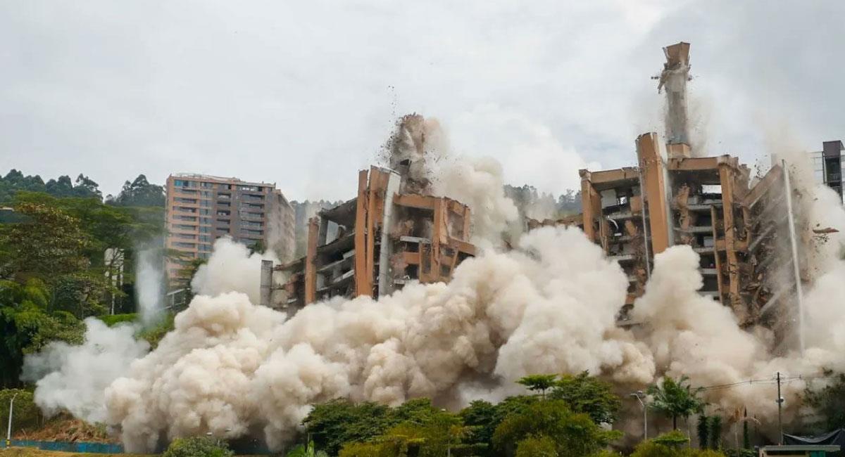 Implosión controlada del edificio Continental Towers. Foto: Twitter @AlcaldiadeMed