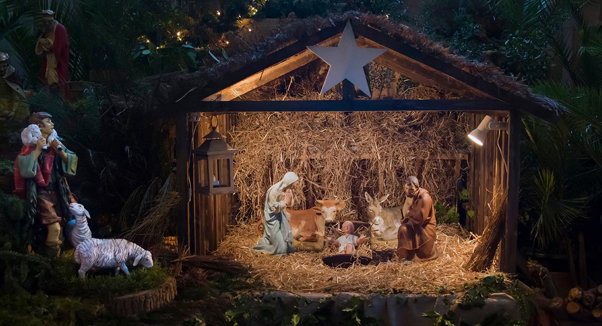 Esta es la hermosa oración que debes rezar en familia frente al pesebre en Navidad. Foto: Shutterstock