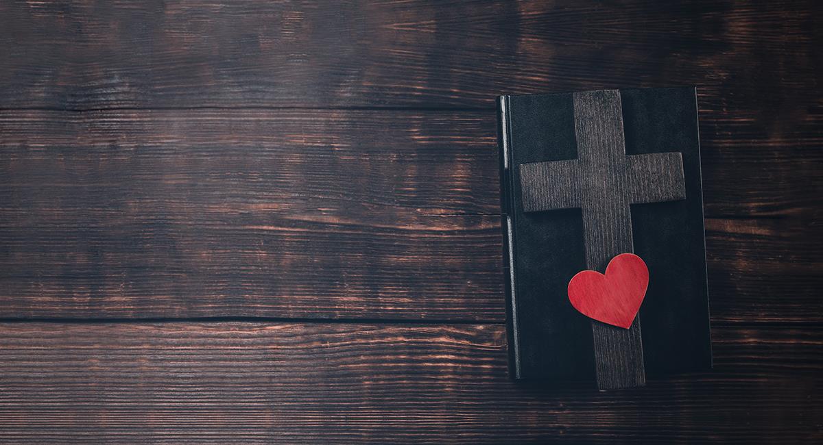 Oración para conseguir pareja: reza para que el amor finalmente llegue a tu vida. Foto: Shutterstock