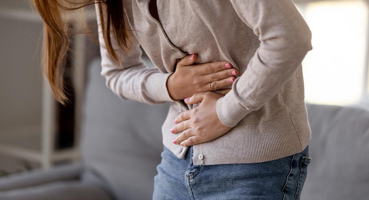 Mujer pensó que estaba embarazada por un dolor abdominal y se sorprendió con el diagnóstico. Foto: Shutterstock