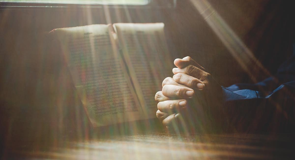 Oración de amor: esta es la plegaria que debes rezar si tienes problemas de amor. Foto: Shutterstock