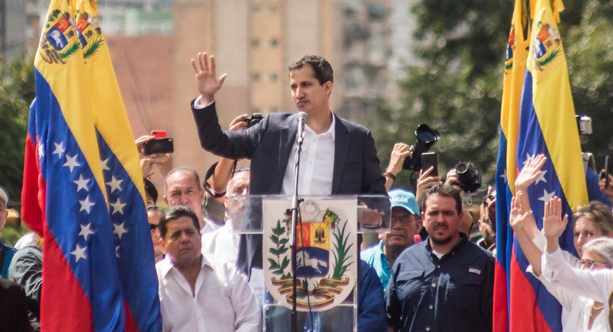 Juan Guaidó pide preservar su “gobierno interino” en Venezuela. Foto: Shutterstock Ruben Alfonzo