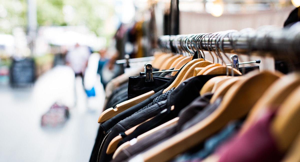 La ropa importada será más cara en 2023 con la idea de proteger a la industria nacional. Foto: Youtube