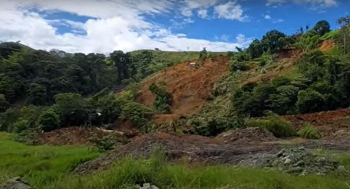 Un gran derrumbe en el municipio de Rosas en el Cauca tiene incomunicado el sur del país. Foto: Youtube