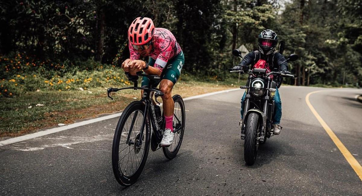 El pedalista colombiano intentará tener un gran desempeño en las carreras de la UCI World Tour. Foto: Instagram @rigobertouran