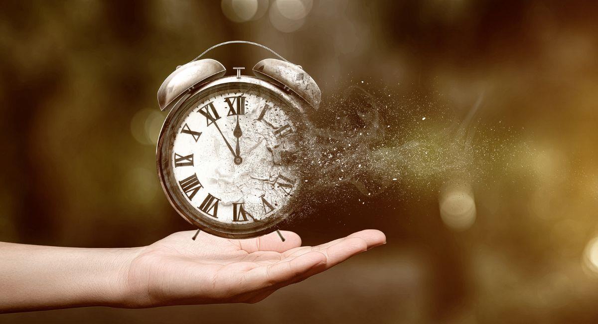 Viajero del tiempo asegura que pronto habrá una “guerra interdimensional”. Foto: Shutterstock