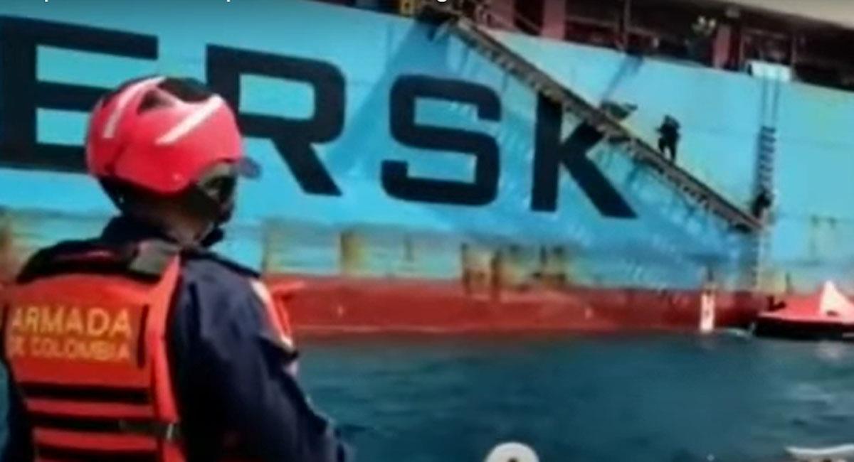 La Armada Nacional sigue en la búsqueda de 4 personas luego de naufragio de embarcación en Cartagena. Foto: Youtube
