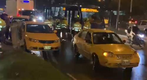 Taxistas anuncian bloqueos en Bogotá para el 23 de enero