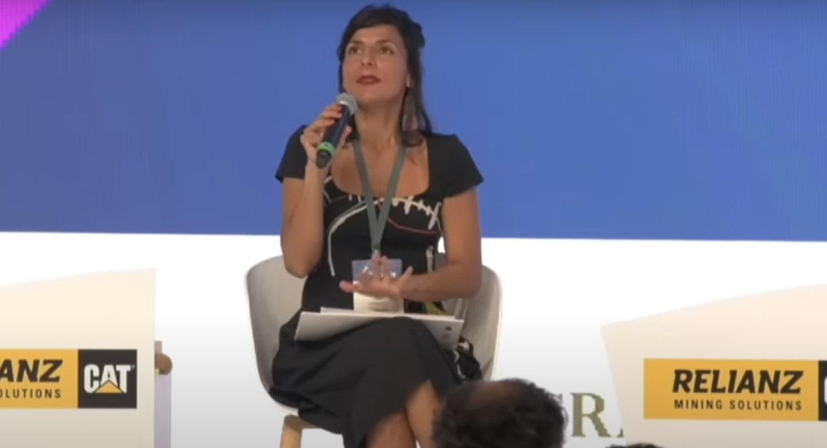 La ministra de Minas y Energía, Irene Vélez, ha generado controversia en sus diferentes apariciones. Foto: Youtube