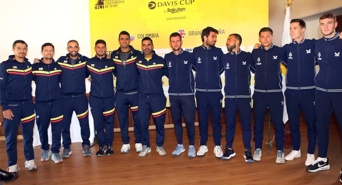Equipos colombiano y británico, previo al juego por Copa Davis en Bogotá. Foto: Facebook Copa Davis