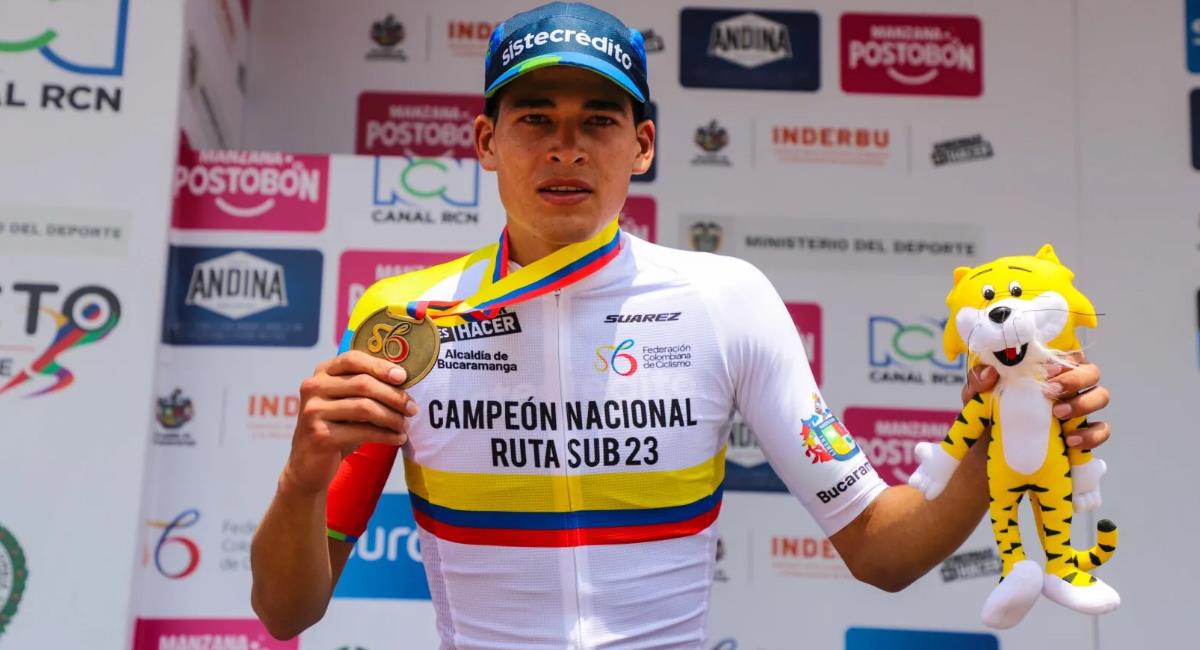 Kevin Csatillo se quedó con la medalla de oro en Ruta Sub 23. Foto: federacioncolombianadeciclismo.com