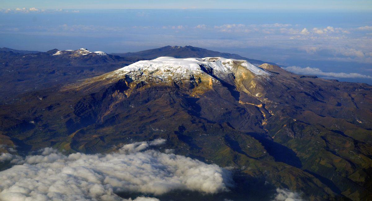 Alerta por aumento de actividad volcánica en el Nevado del Ruiz. Foto: Shutterstock