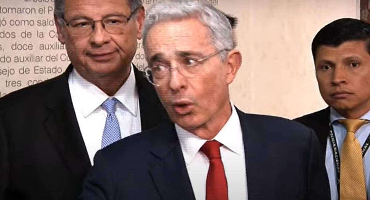 Álvaro Uribe Vélez critica la reforma a la salud del Gobierno y advierte de un monopolio estatal. Foto: Youtube